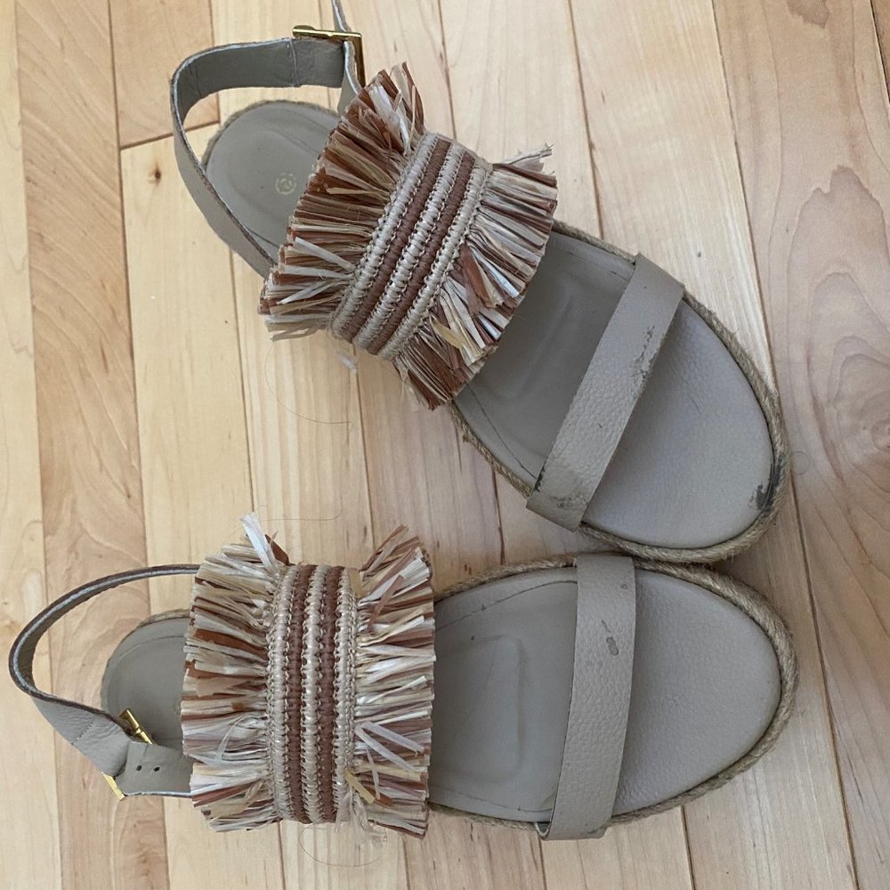 PLATFORM SANDALS